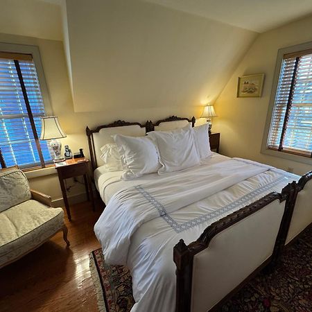 Bed and Breakfast The 1708 House Southampton Zewnętrze zdjęcie
