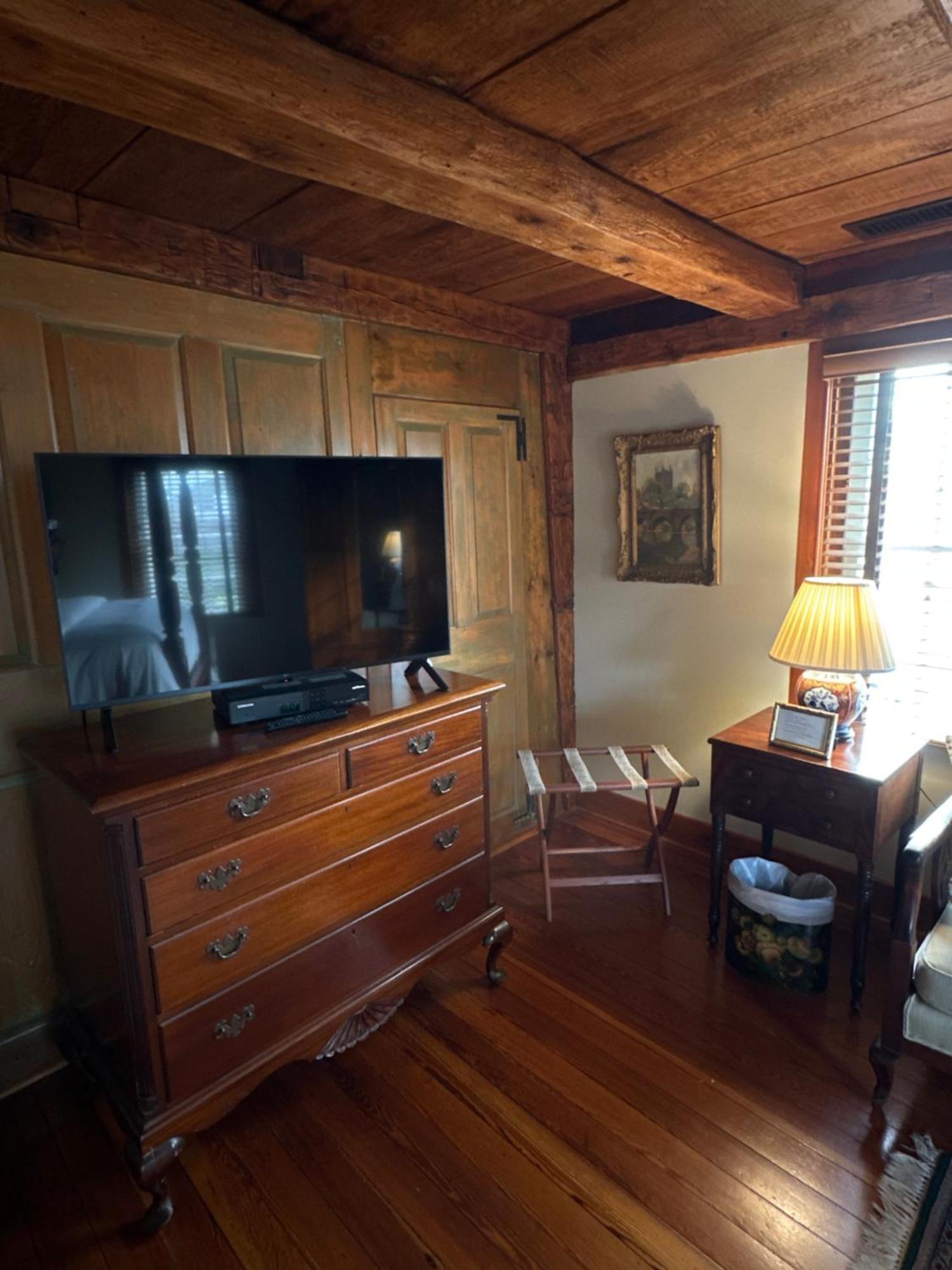 Bed and Breakfast The 1708 House Southampton Zewnętrze zdjęcie